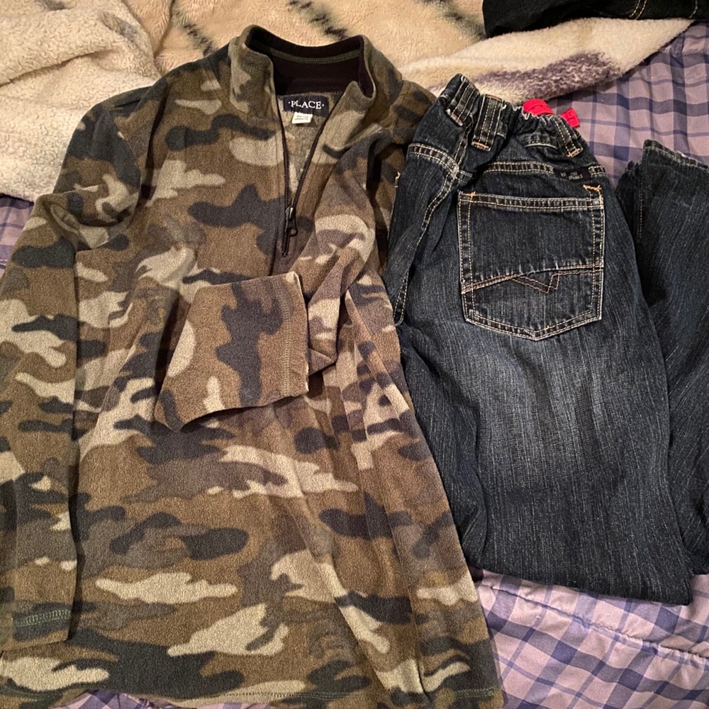 Boys size 14 fleece pullover & jeans size 14